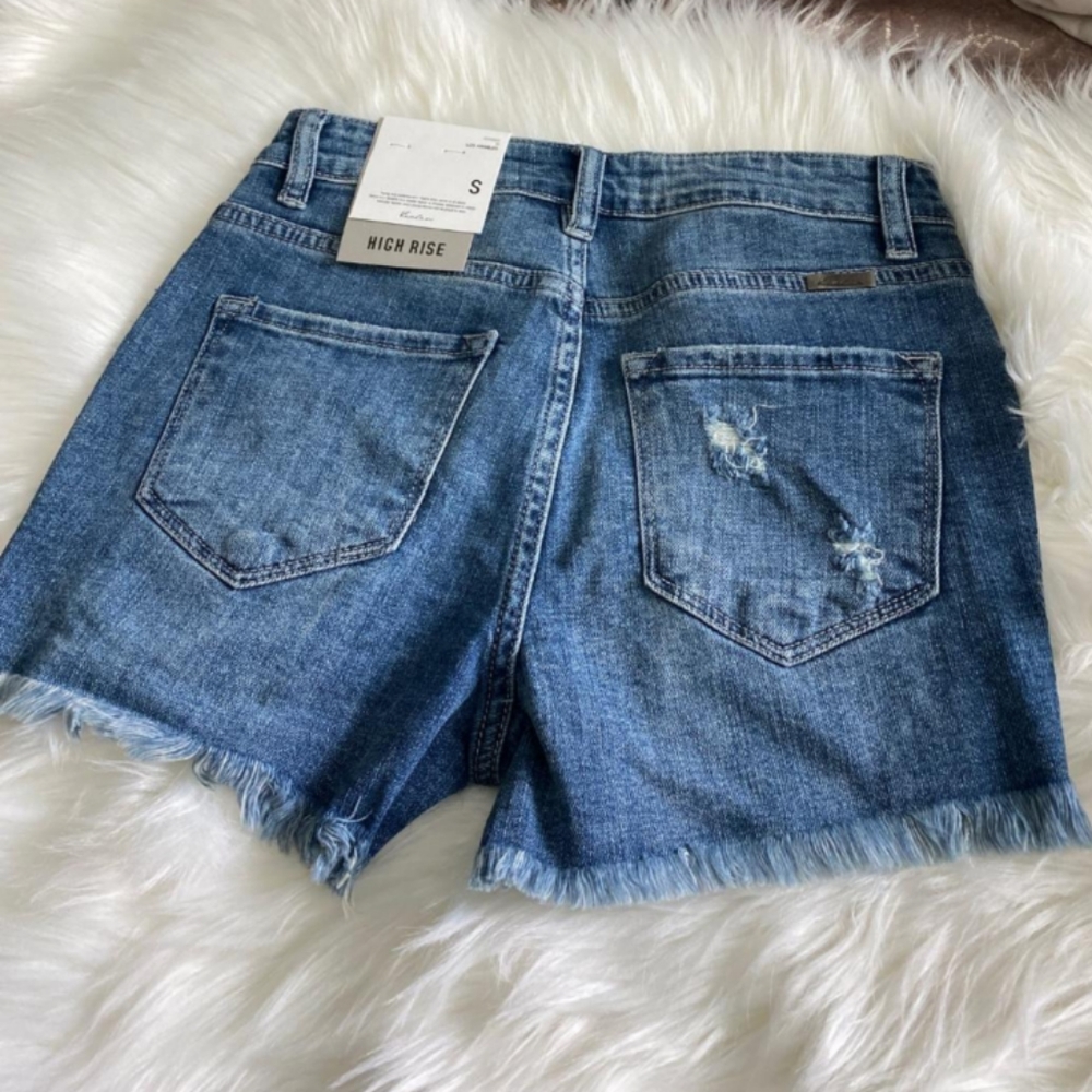 KanCan Shorts - Picture 2 of 4